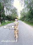重磅推薦！淫盪肥臀人妻母狗【見過騷的 沒見過這么騷的】喜歡戶外露出，喜歡被很多男人操