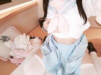 B站網紅主播小精靈蘿莉正妹【賽高淋醬】大尺度私拍 藍色JK揉奶摳穴相當哇塞了