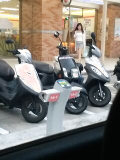 貴在真實！大神拿捏征服運輸業老闆千金美腿身材苗條車震酒店各種調教啪啪內射露臉國語對白