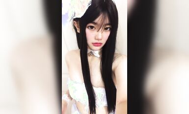 皮皮蝦網紅純欲女神【在下小羊】人前傲女，人後母狗，被金主包養定製私拍各種裸舞紫薇視頻207V (130)