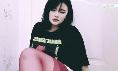 皮皮蝦網紅純欲女神【在下小羊】人前傲女，人後母狗，被金主包養定製私拍各種裸舞紫薇視頻207V (176)