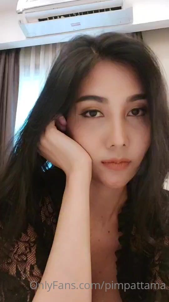 群狼求檔Onlyfans擼鐵美顏極品巨乳長腿反差御姐Pim可愛兔牙紅唇馬甲線不雅自拍視圖 (12)