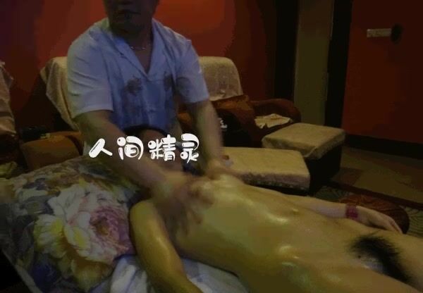 戶外露出界鼻祖！曾火遍全網的美臀反差人妻【人間精靈】景區人前放肆露出+野戰車震無水全套 (9)