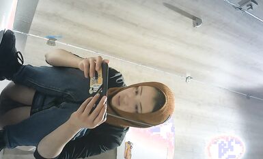 【精選廁拍】奶茶店全景偷拍多位漂亮的妹紙們2  (9)