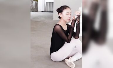 【黑客破解】台中18歲的舞蹈班學員黃嘉雯 各種私拍泄密流出 (3)