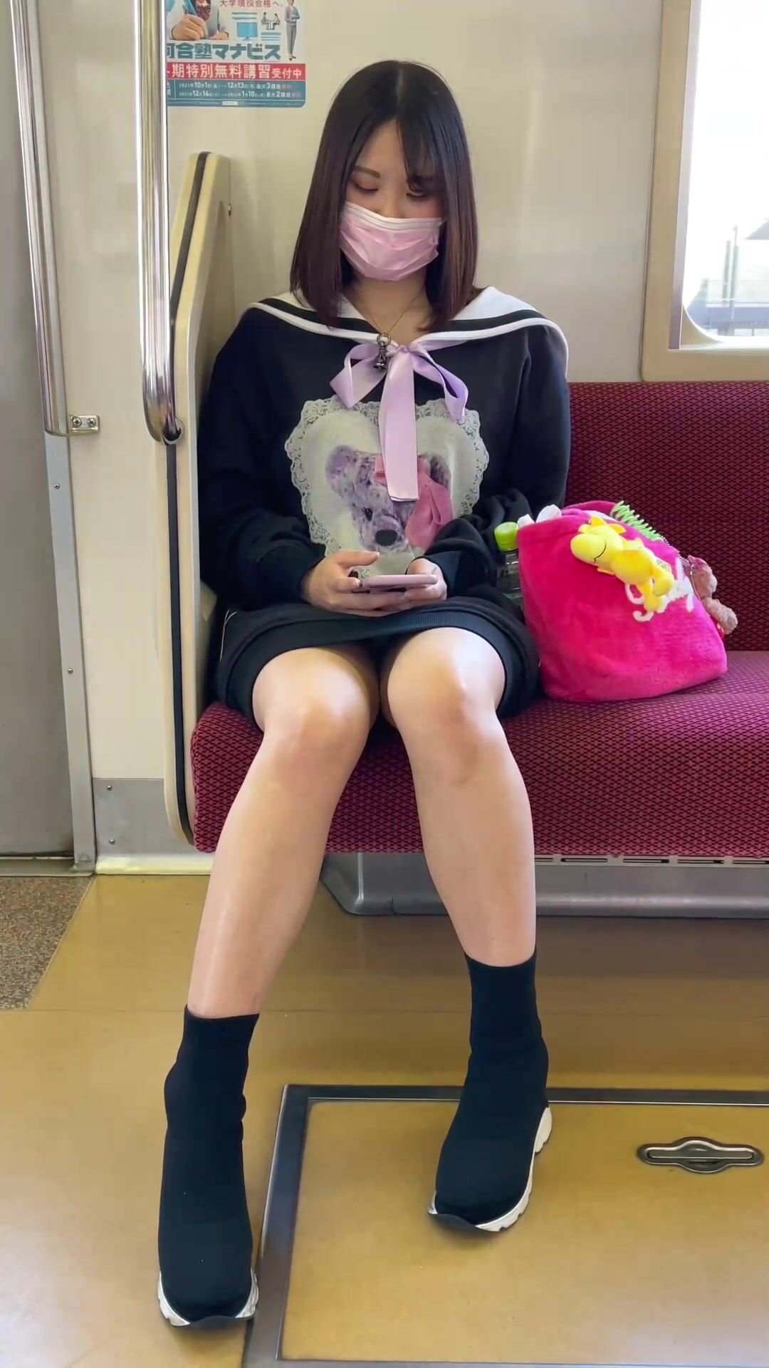 精品推薦 島國網站『Pcolle』賣家高價售賣盜撮女大學生少婦電車當眾露出裙底性感街拍-ピーナッツ (11)