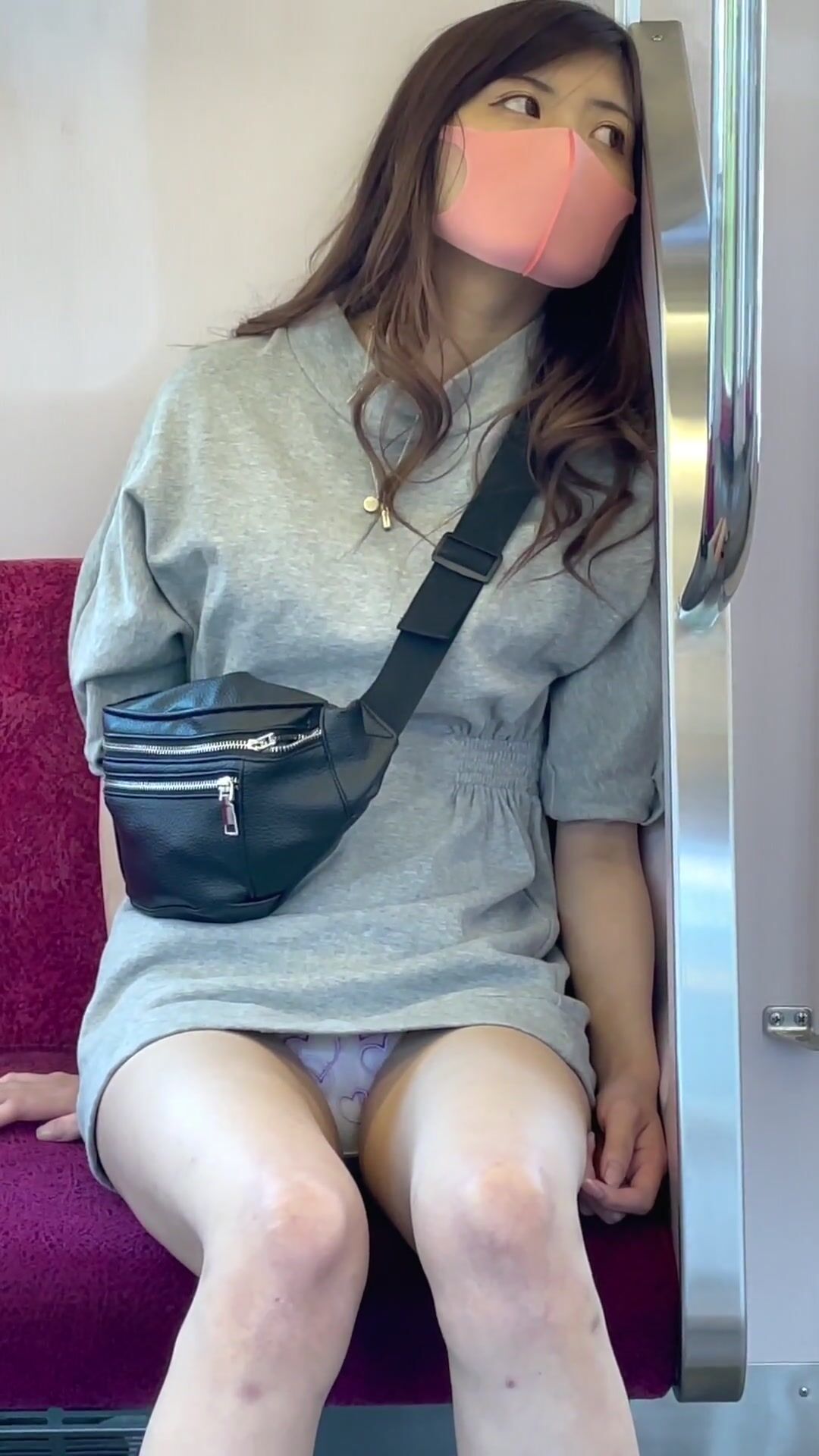 精品推薦 島國網站『Pcolle』賣家高價售賣盜撮女大學生少婦電車當眾露出裙底性感街拍-ピーナッツ (2)