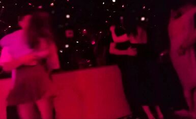 砂舞廳的激情，小姐姐好賣力，小哥招架不住