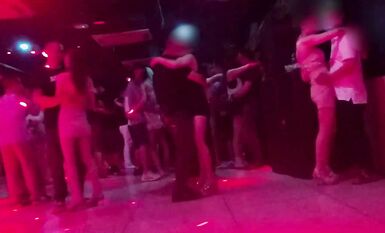 砂舞情緣，高跟鞋短裙翹臀好性感，小哥靠牆操作太享受_Chinese_characteristic_dance_hall_sexy