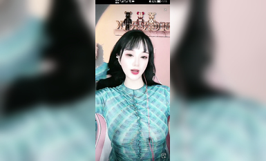 最新《瘋狂抖音》外篇之《抖音擦邊8》各種閃現走光刷邊 走私會議房給男友口愛 這期超精彩4.真空凸點 (4)