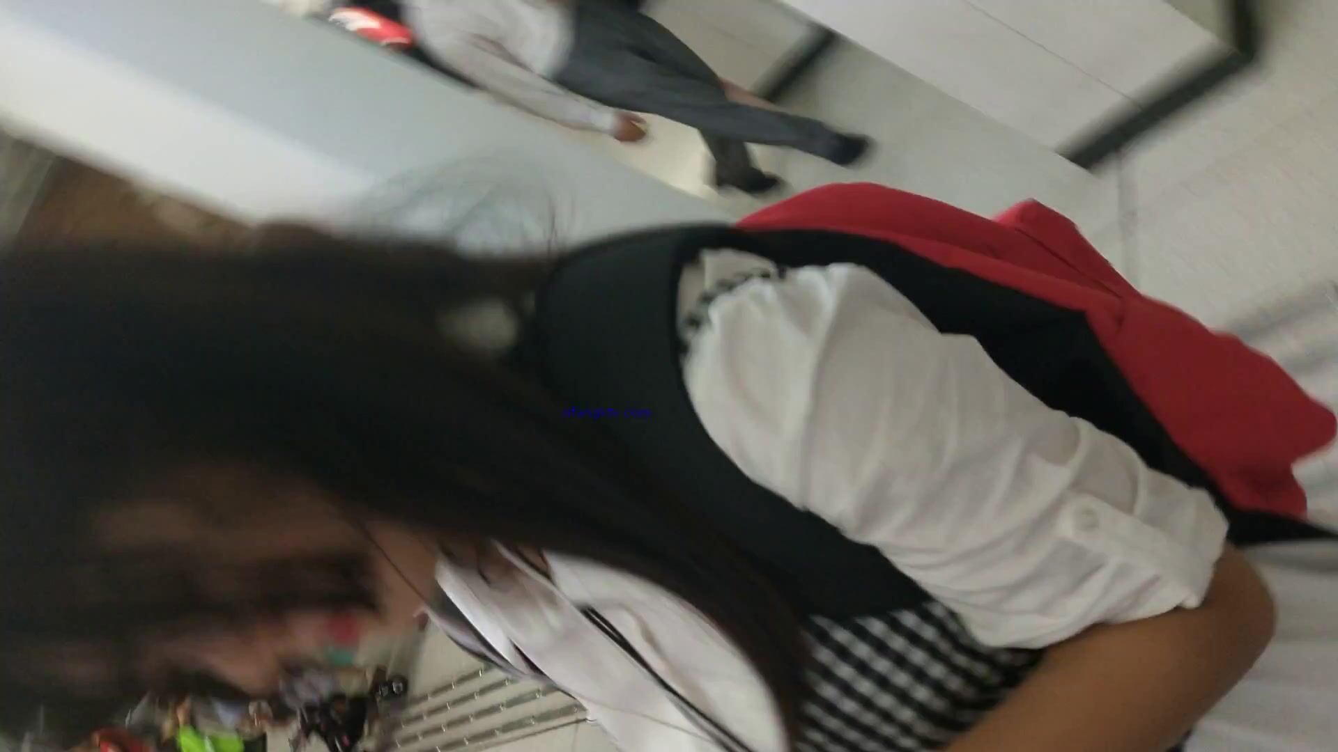 成都地鐵醫院抄底 驚現無內長腿美女 各式內內讓人噴血 幻想扒下推到啪啪 高清1080P版 (25)