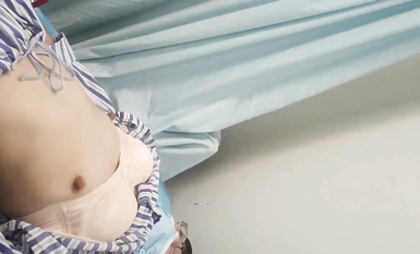 國內某體檢中心心電圖檢查偷拍 各種美乳大學生少婦美乳映入眼簾，處女的奶子圓潤堅挺好好看 (16)