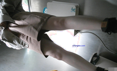 十月最新流出廁拍大神潛入 師范大學附近公共廁所正面全景偷拍青春靚麗學妹第十期-短發