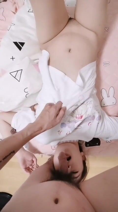 雙馬尾蘿莉『芽芽不乖』十月最新性愛私拍 和粉絲哥哥戶外車震 無套內射兩次 (13)