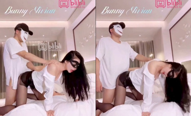 爱丝袜女神『vivian姐』2022最新复出新作《毕业季的性感女家教》爆裂黑丝操口爆 高清720P原版