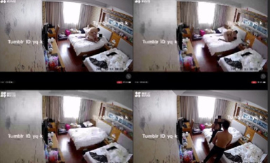 在酒店邮寄快递，老婆穿上露出款超级短裙故意在快递小哥面前弯腰在行李箱拿衣服让快递小哥看到完全露出的PP，看看快递小哥的反应吧。(角度一)