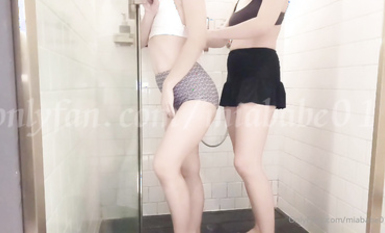 極品母狗『Cute』多人淫亂性愛轟趴 綠帽男友看三單男輪流瘋插騷貨女友 高清 (7)