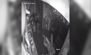 2023最新流出黑客 破解家庭攝像頭偷拍啪啪合集 小哥站著無套搞媳婦逼逼精液流了一地 (11)