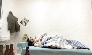 【白嫖探花】密码房，大胸女神，一直说不要_被大佬强上_手被咬出血_一片伤痕，真实刺激对白精彩泡良必看