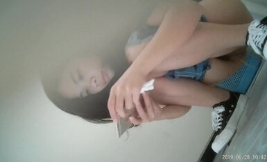 無印原版廁拍日記 6月27日4K全景電子創業園漂亮的小文員 (4)