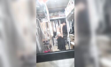 私房流出 精品推薦 五月新流出長期偷拍女生宿舍各種嫩妹 (4)