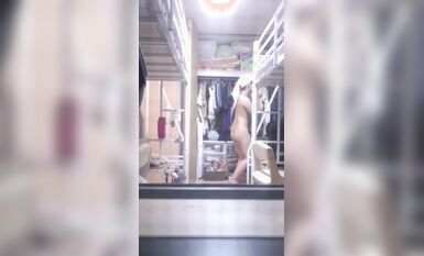 私房流出 精品推薦 五月新流出長期偷拍女生宿舍各種嫩妹 (8)