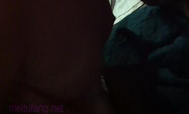 職校小情侶假日校外開房啪啪露臉自拍外流 超騷可愛小隻馬學妹已被調教成小淫娃嗲叫好舒服 (1)