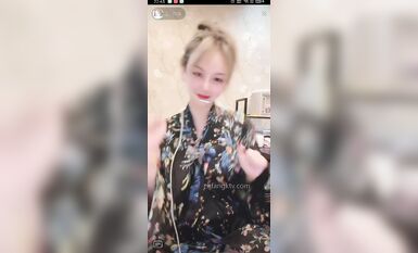 重磅 抖音直播技術性走光 熱舞 露底 美女雲集 (235)