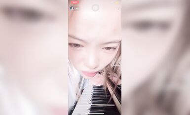 重磅 抖音直播技術性走光 熱舞 露底 美女雲集 (396)