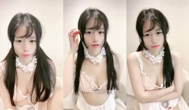 核彈！G奶校花20小時大合集【菠蘿果果】某一天忘帶口罩了，臉點同框，雪白的肌膚，翹臀撅起那刻頓時讓人一硬，屌炸了！ (1)