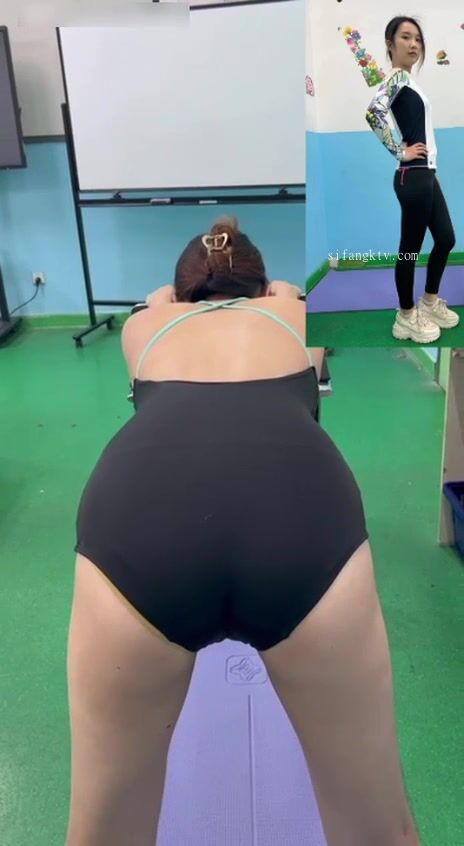 膽大包天！大色狼大神在各種場合，露出雞巴頂到妹子臀部-水瓶變雞巴套路頂產品形象模特2