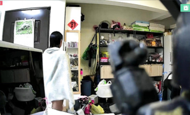 2024-05-09_臺北家庭監控_[內褲全裸]_妹妹回家看電視_全家一起吃飯_妹妹洗完澡換姊姊