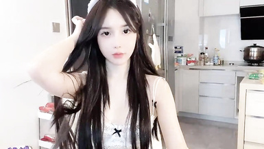 糟了！心動的感覺！超9分顏值9頭身大長腿美腿【170CM_可愛又不是性感】頂級尤物小仙女下海，完美身材，完美的臉蛋