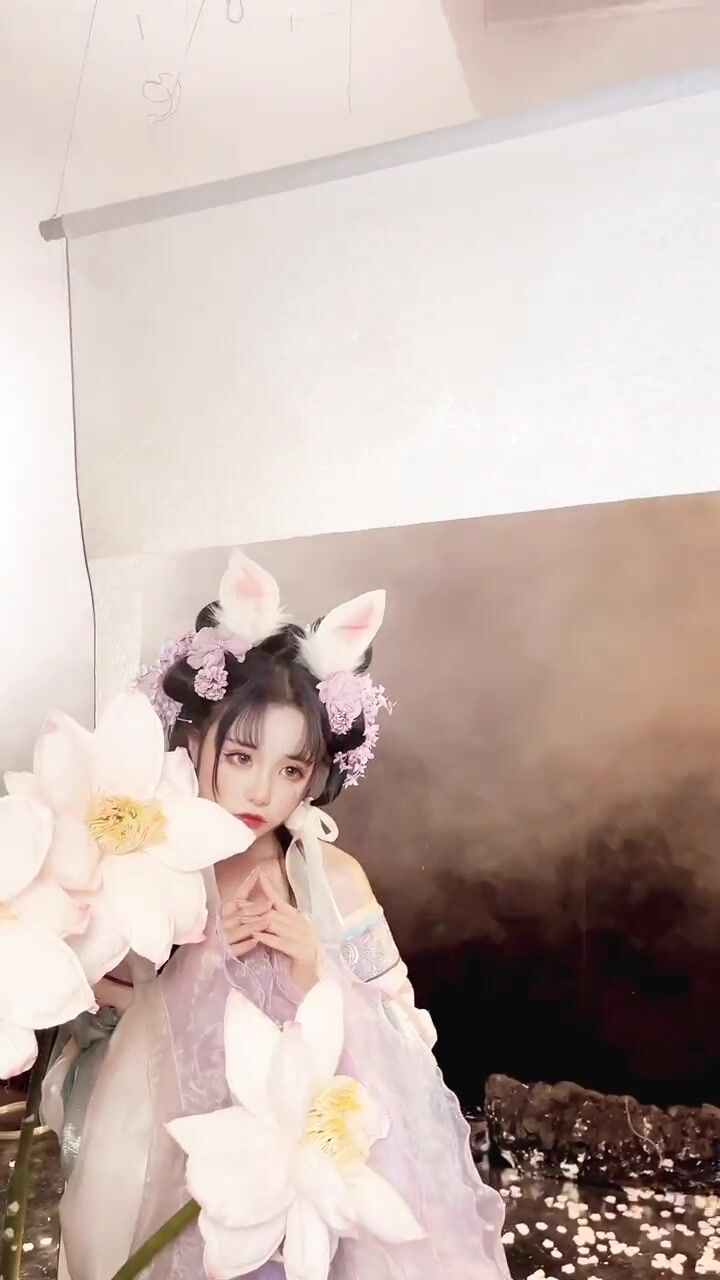 高端ACG業界女神爆機少女▌喵小吉▌8月番喵小吉 - 8月番第 2 彈 綺懷 (1)