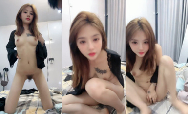 07年極品紋身小太妹「沈思悲劇」付費直播，神仙顏值，極品大長腿，揉奶自慰撩騷，真他媽羨慕她男朋友！ (12)