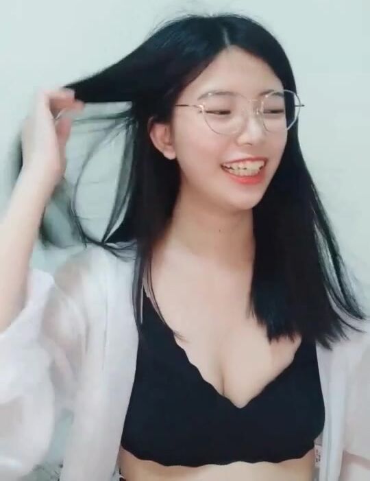 超重磅絕版資源！校花女神【一夢】早期下海珍貴錄像~！ (11)