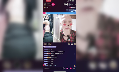 最新《瘋狂抖音》外篇之《抖音擦邊3》顏值主播直播各顯神通 閃現 走光露點 刷邊PK (105)