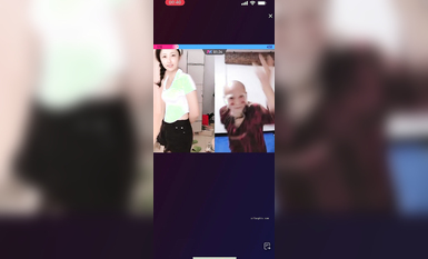 最新《瘋狂抖音》外篇之《抖音擦邊3》顏值主播直播各顯神通 閃現 走光露點 刷邊PK (106)