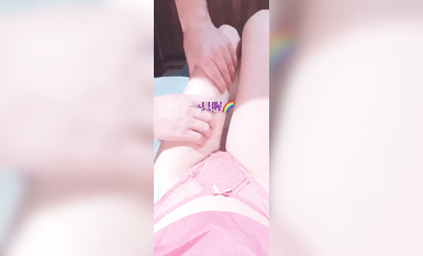 抖音80W粉絲推特網紅超萌蘿莉反差婊一隻喔私拍視圖大量流出人前露出3P喝尿野戰騷中極品 (20)