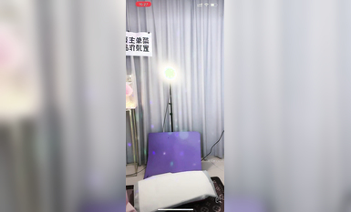 最新《瘋狂抖音》外篇之《抖音擦邊3》顏值主播直播各顯神通 閃現 走光露點 刷邊PK (101)