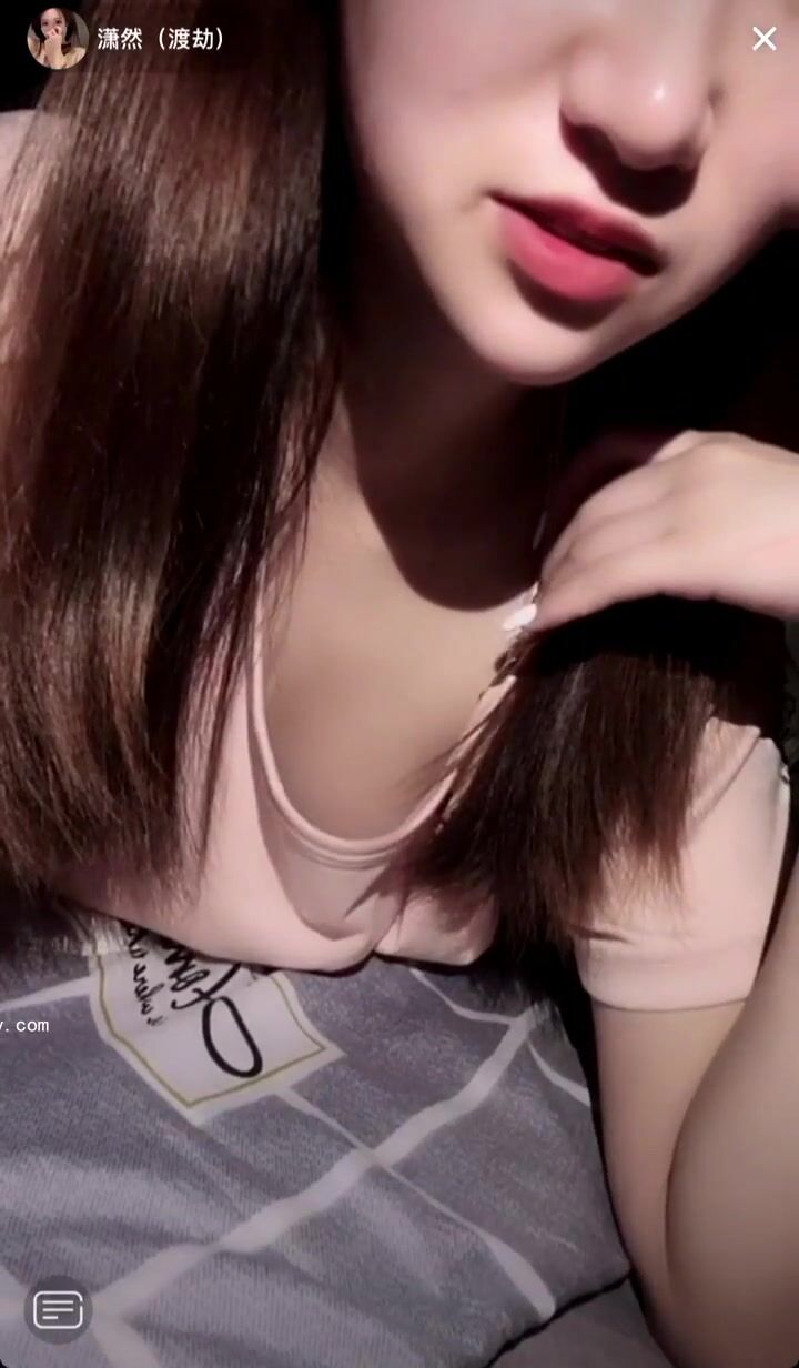 最新《瘋狂抖音》外篇之《抖音擦邊2》顏值主播各顯神通 閃現走光 刷邊尿尿熱舞 扣逼漏奶 (147)