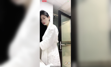 最新《瘋狂抖音》外篇之《抖音擦邊2》顏值主播各顯神通 閃現走光 刷邊尿尿熱舞 扣逼漏奶 (203)