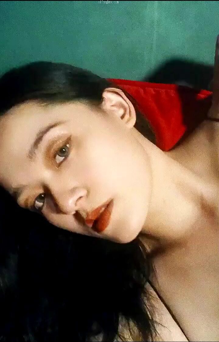 超嫩蘿莉雲集『玉紫醬+甜甜起司桃+貓七小+兔醬』極品翹乳粉穴榨乾你的精華超養眼yui (9)