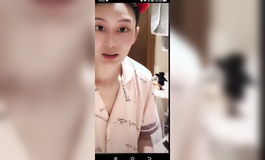 最新《瘋狂抖音》外篇之《抖音擦邊2》顏值主播各顯神通 閃現走光 刷邊尿尿熱舞 扣逼漏奶 (179)