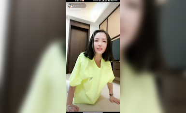 最新《瘋狂抖音》外篇之『三亞美女2』極品三亞外圍美女大秀身材 作死大尺度 摳B揉乳擠奶 (188)