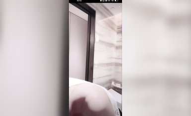 最新《瘋狂抖音》外篇之《抖音擦邊4》顏值主播各顯神通 閃現走光 刷邊瘋狂作死 扣逼漏奶 (238)