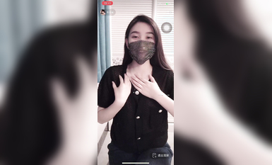 最新《瘋狂抖音》外篇之『三亞美女2』極品三亞外圍美女大秀身材 作死大尺度 摳B揉乳擠奶 (140)