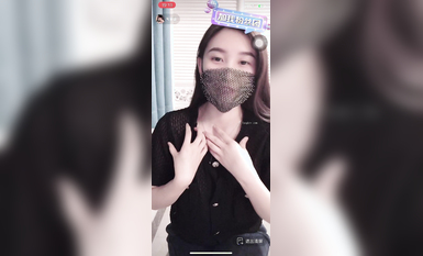 最新《瘋狂抖音》外篇之『三亞美女2』極品三亞外圍美女大秀身材 作死大尺度 摳B揉乳擠奶 (140)