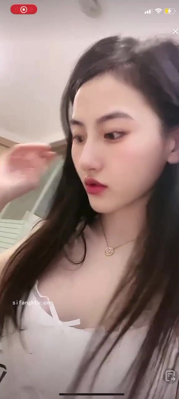 最新《瘋狂抖音》外篇之《抖音擦邊4》顏值主播各顯神通 閃現走光 刷邊瘋狂作死 扣逼漏奶 (276)