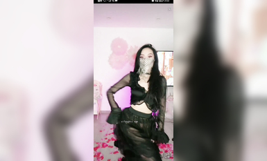 最新《瘋狂抖音》外篇之《抖音擦邊4》顏值主播各顯神通 閃現走光 刷邊瘋狂作死 扣逼漏奶 (223)